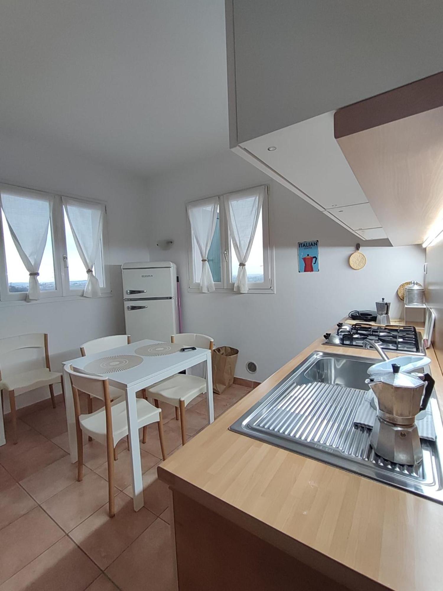 פאסטרנגו Nice Apartments Lake View & Free Parking מראה חיצוני תמונה