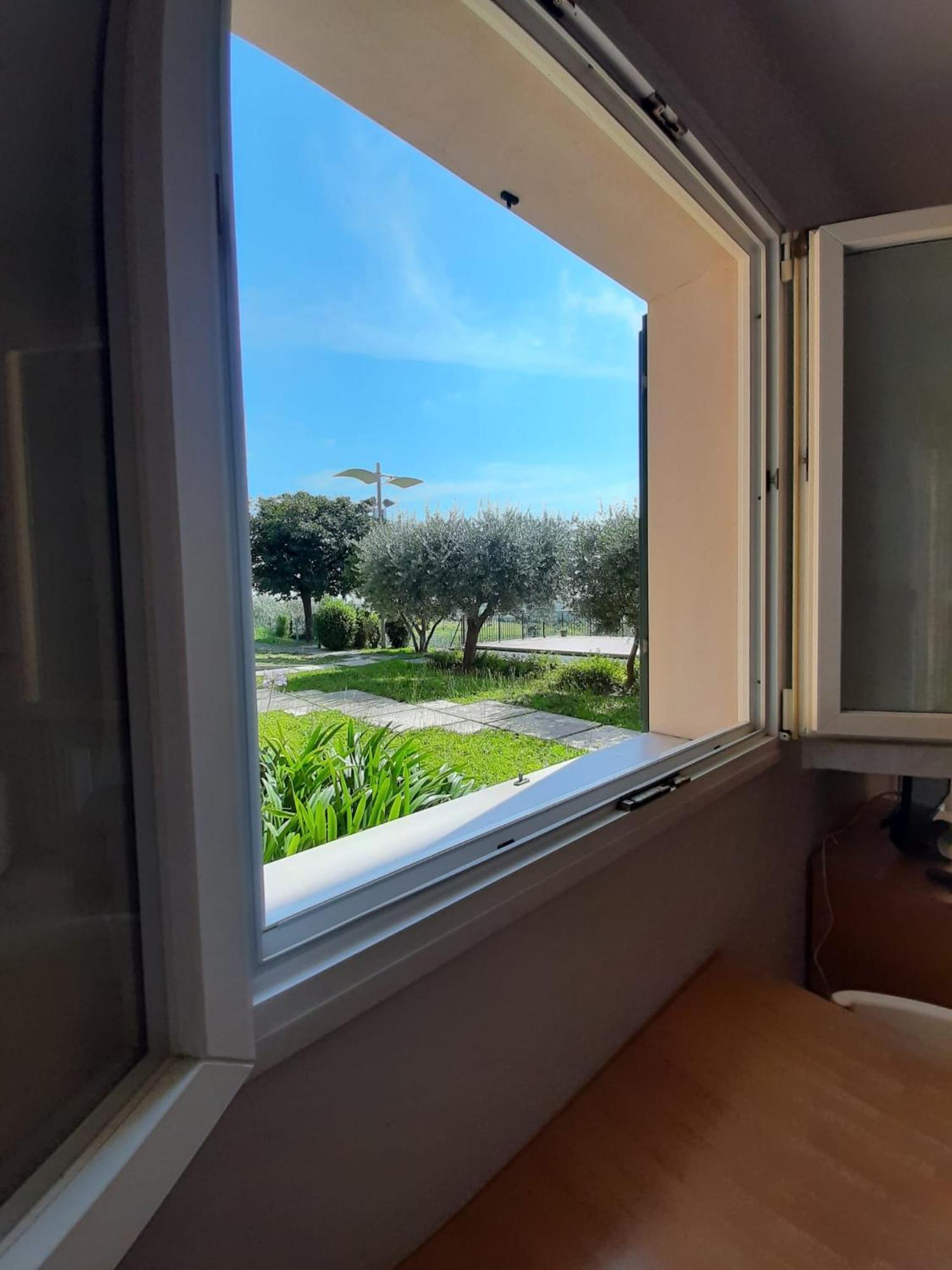 פאסטרנגו Nice Apartments Lake View & Free Parking מראה חיצוני תמונה