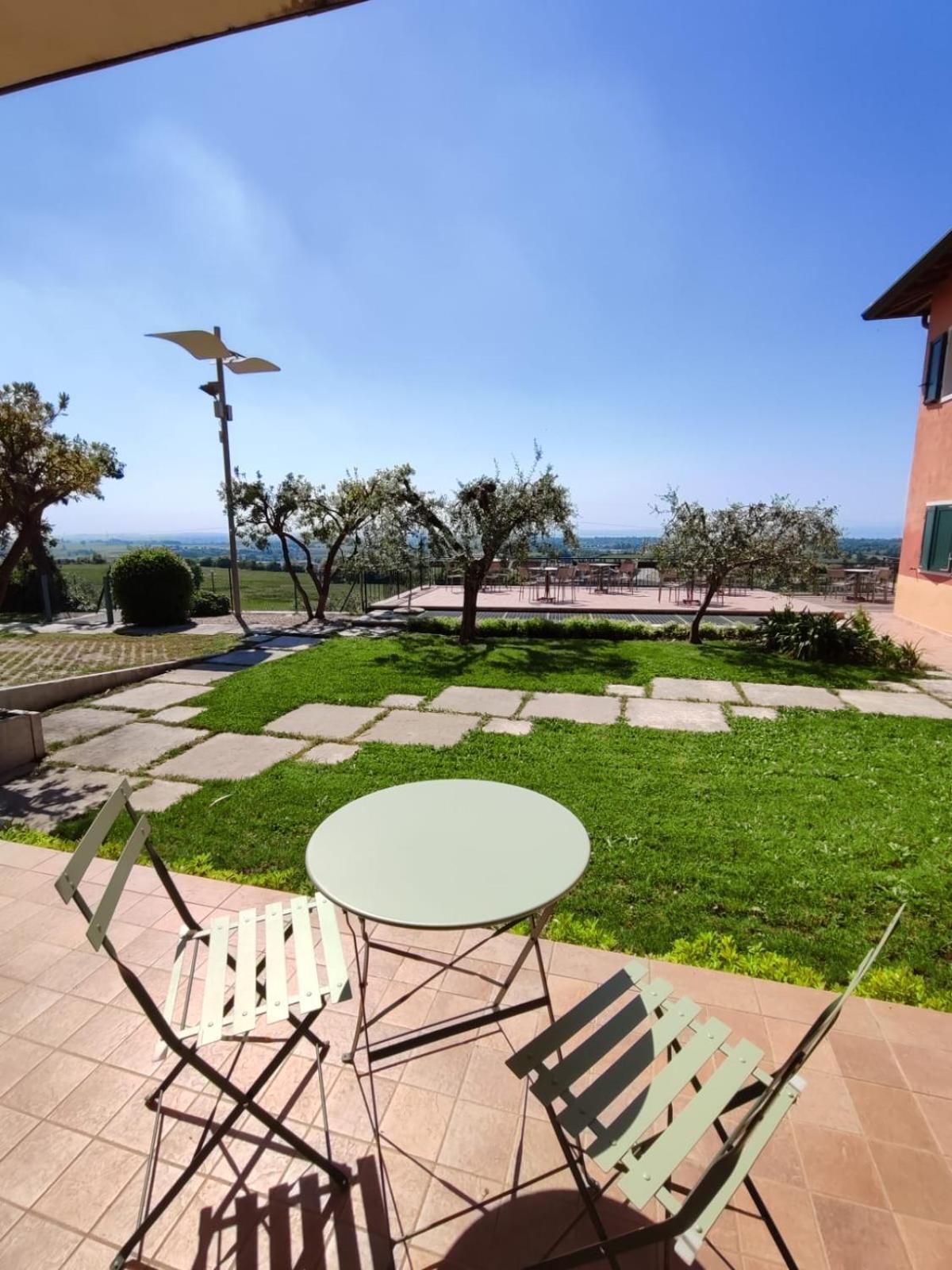 פאסטרנגו Nice Apartments Lake View & Free Parking מראה חיצוני תמונה