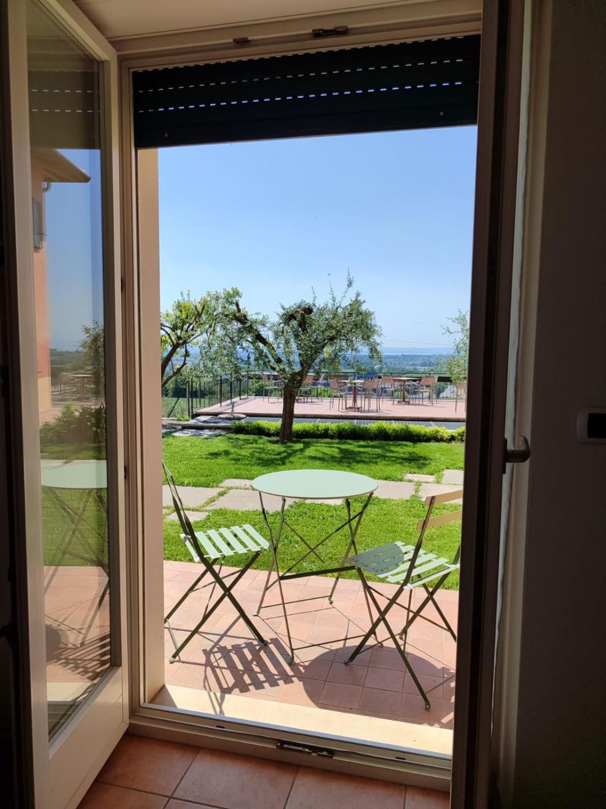 פאסטרנגו Nice Apartments Lake View & Free Parking מראה חיצוני תמונה