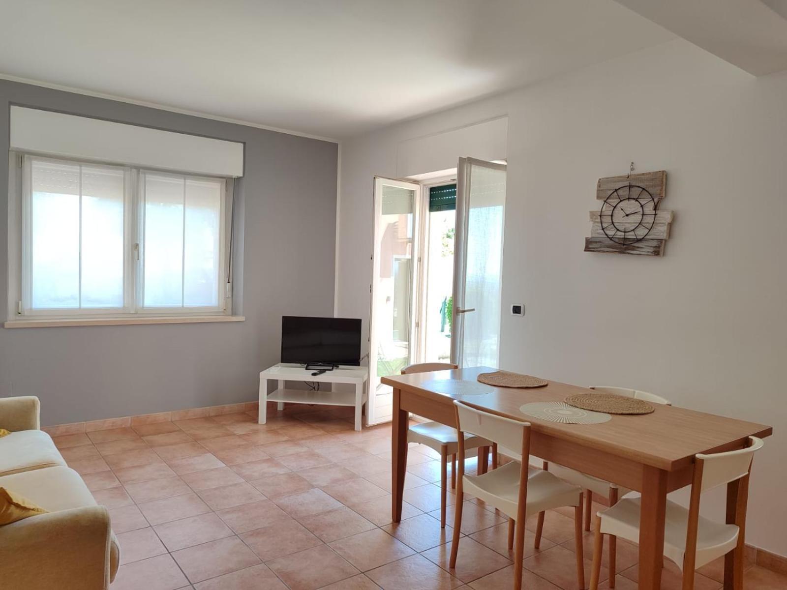 פאסטרנגו Nice Apartments Lake View & Free Parking מראה חיצוני תמונה